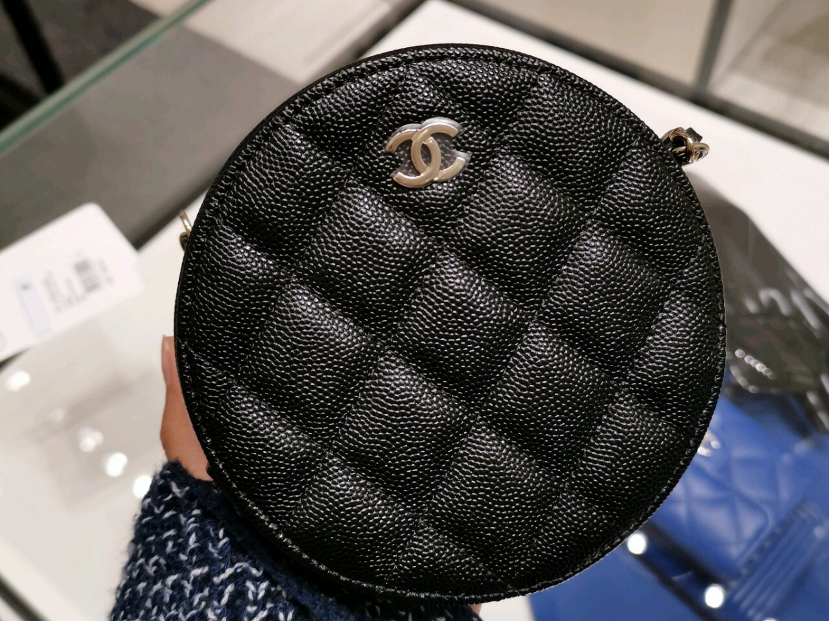 逛gai遇到了三只chanel小圆饼, 真的,太太太可爱了!