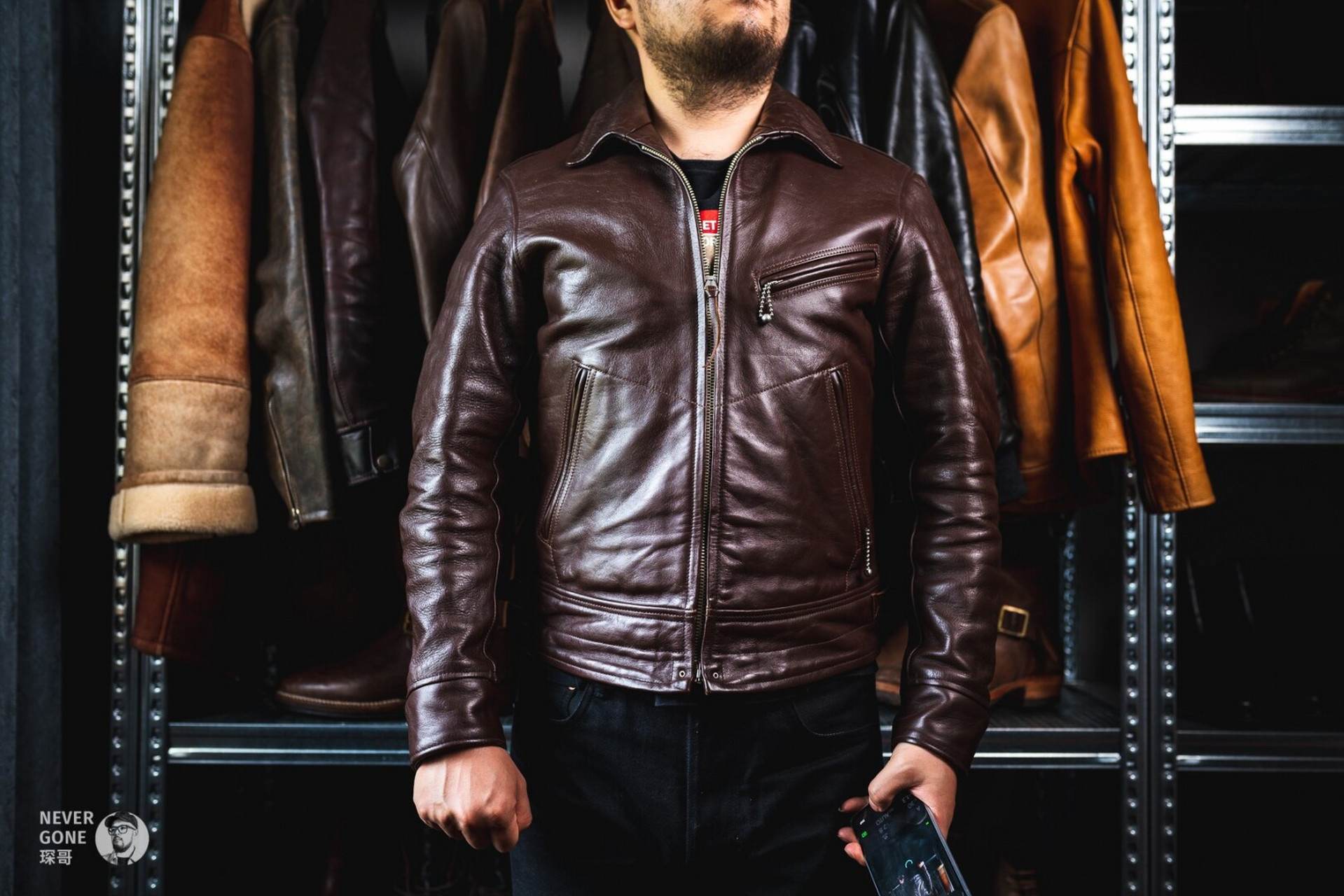 158斤胖子,撑爆freewheelers穆赫兰道皮衣 问就是不热,开空调随便穿