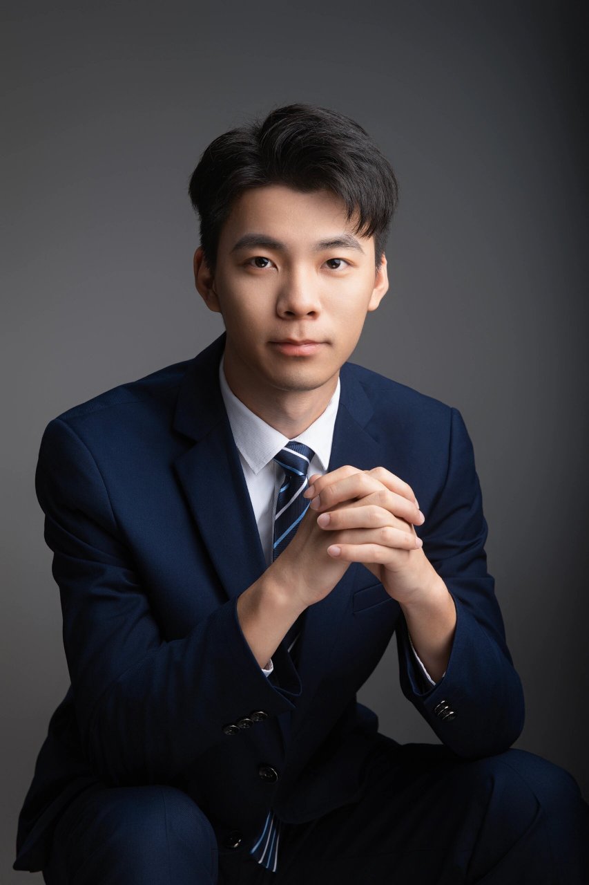 男士商务职业照|广州形象照 男士的职业照彰显得是男士的专业形象和