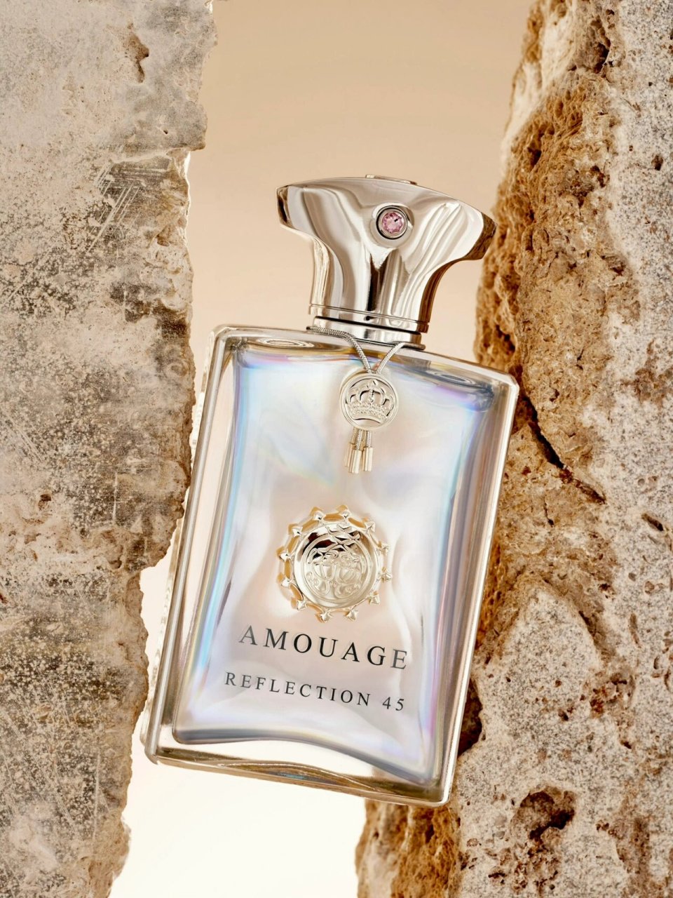 amouage: 阿曼国宝级香水 当谈到高端沙龙香水品牌时,amouage一直是