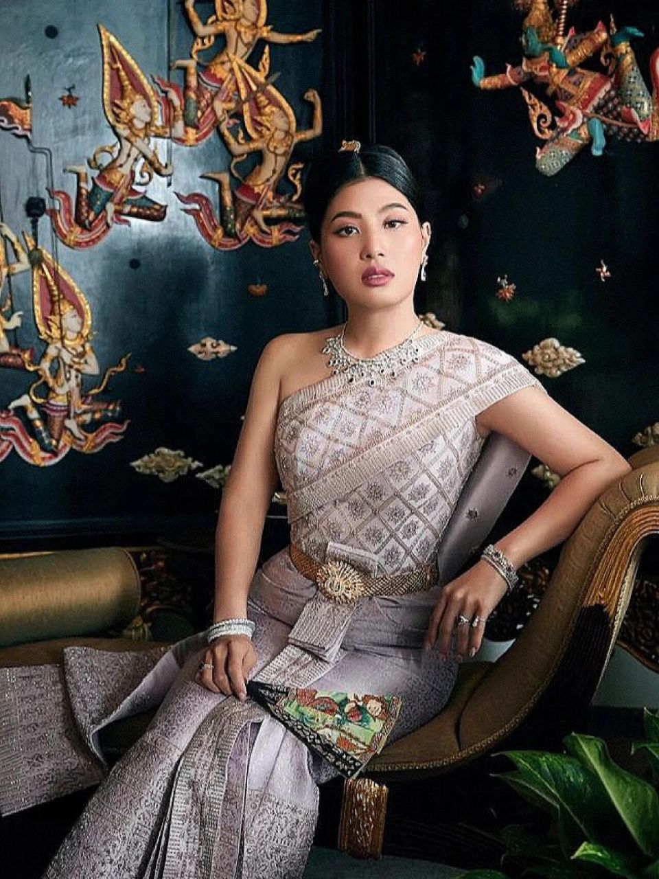 泰国思蕊梵公主晋升后首亮相,开挂的人生!