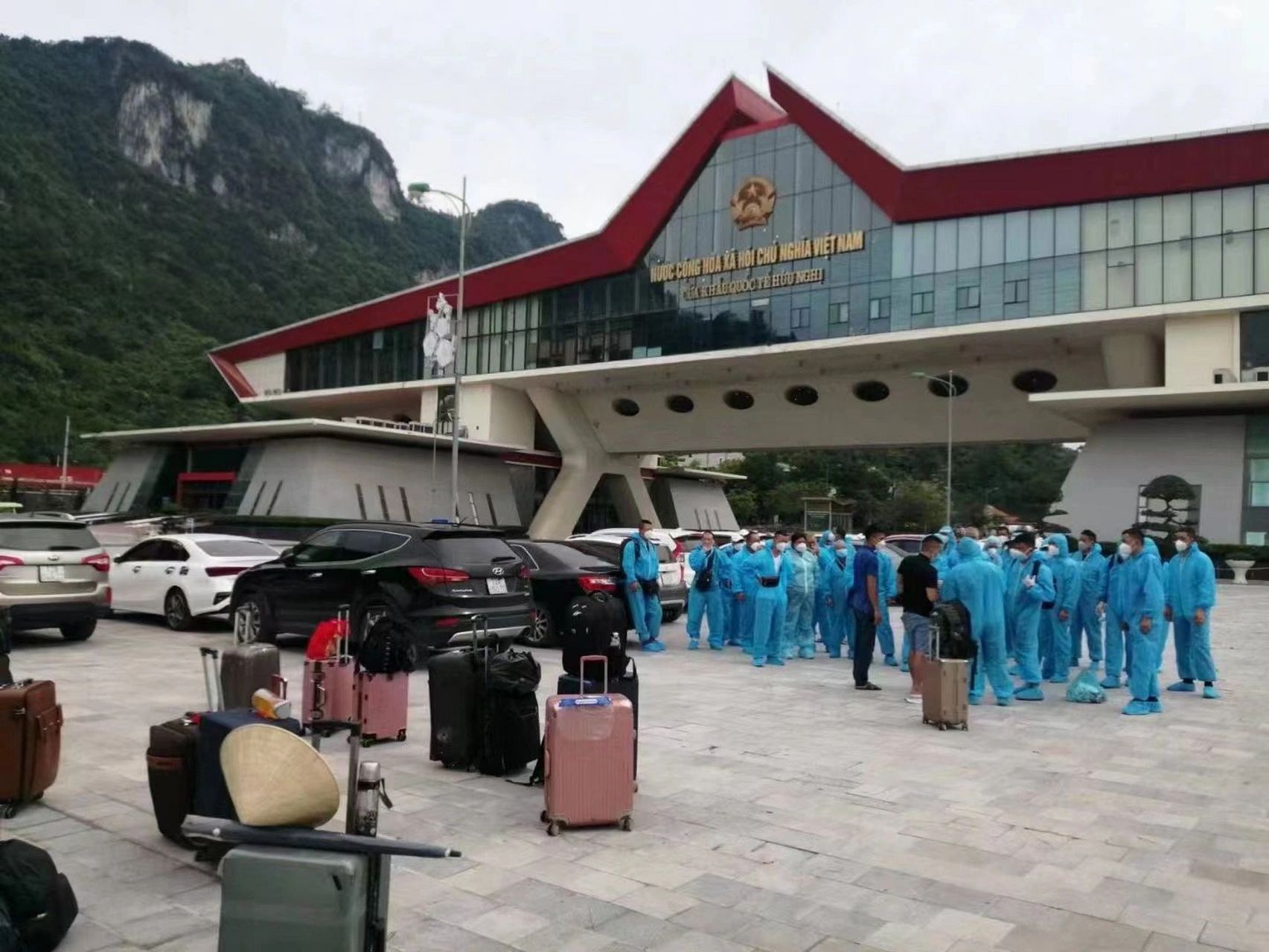 越南9799友谊关口岸回国攻略!