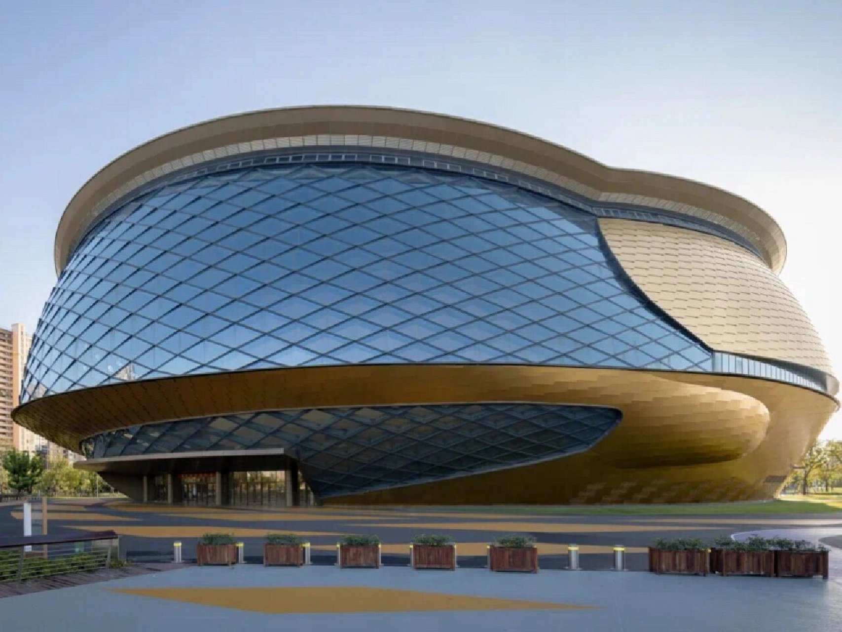 杭州混合功能主体育馆 以玉琮为设计出发点的混合功能主体育馆是2022