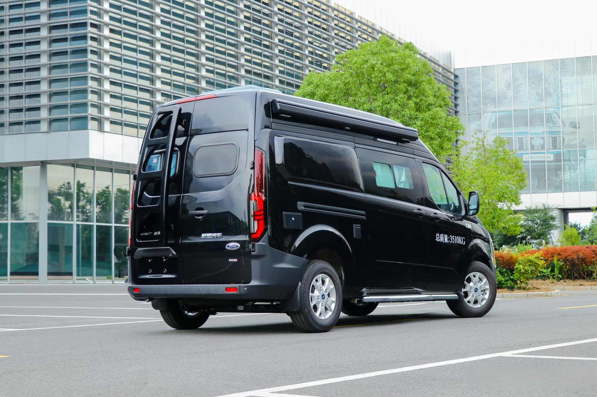 星光嘉旅b型房车,家用旅居商务,不再闲置 基于福特新款v362打造,2.