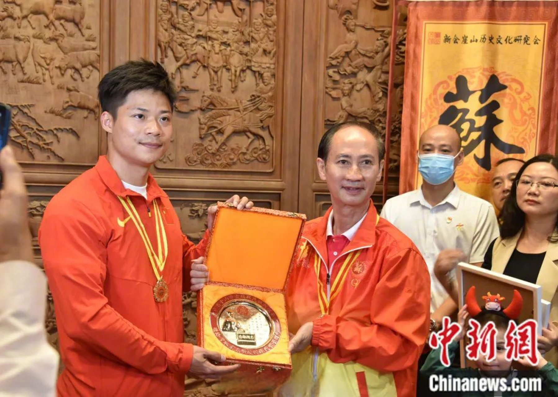 是苏东坡第29代孙】记者10日下午联系到苏炳添祖籍中山市古镇镇古一村