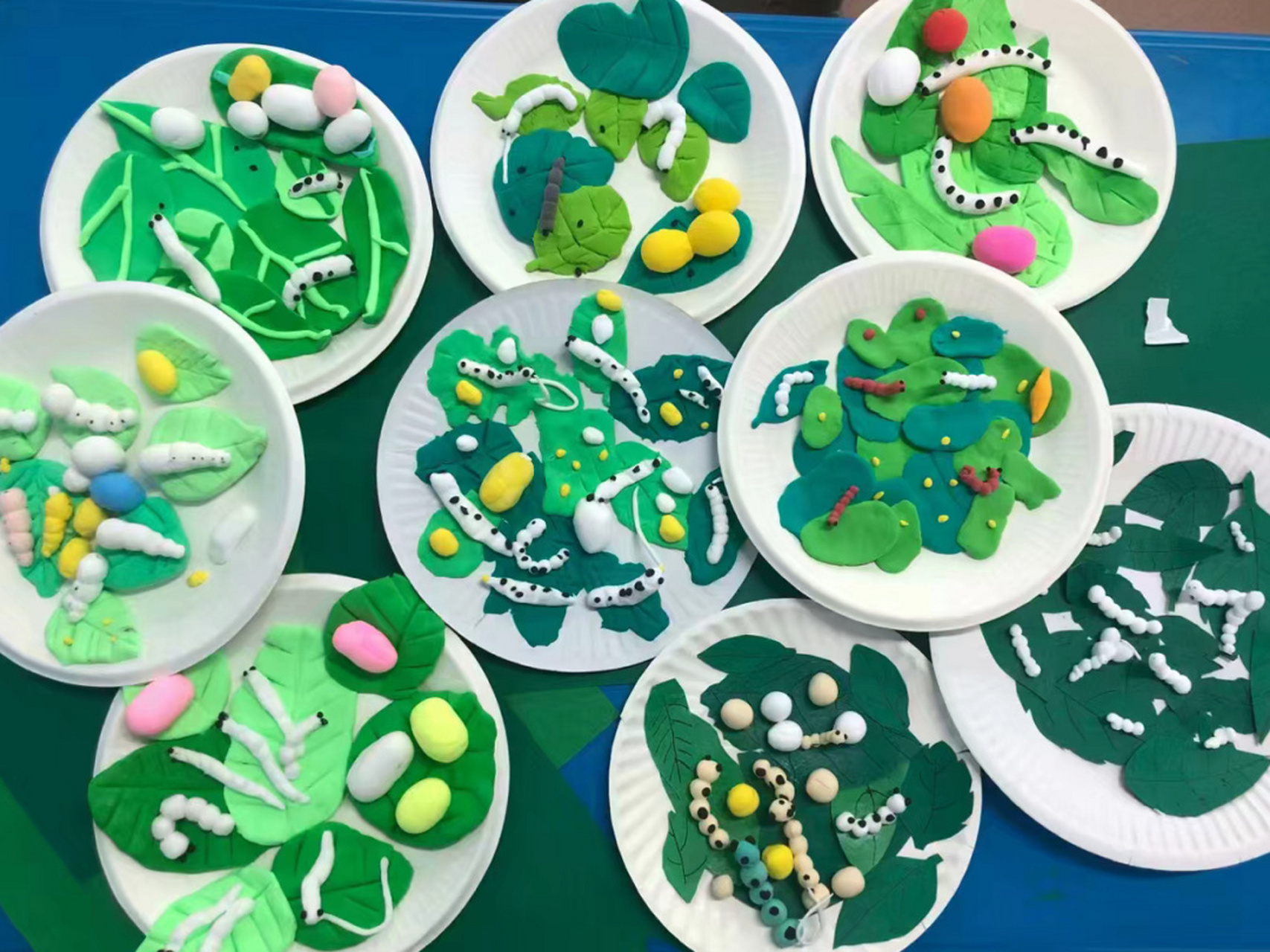 小学生手工|粘土|蚕宝宝 小学手工社团1～3年级小朋友分组合作完成