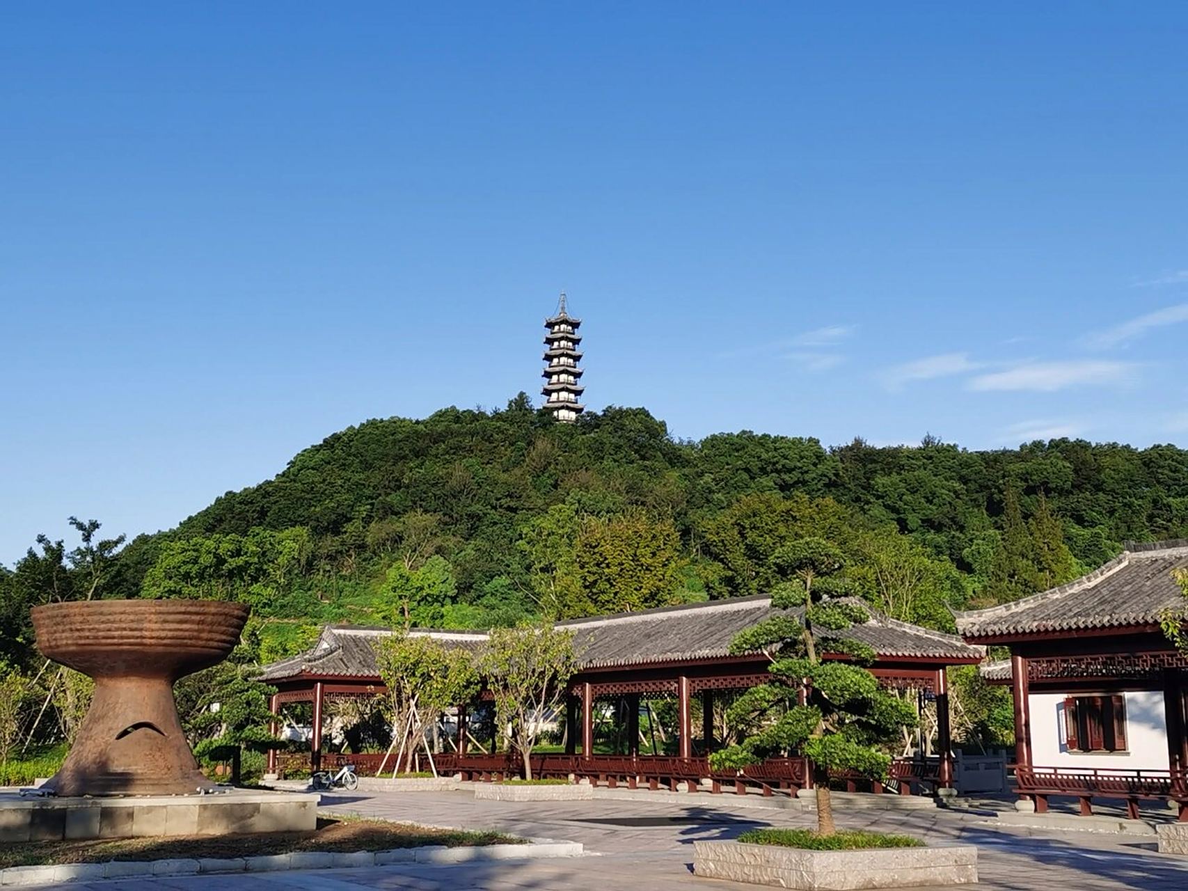 象山县塔山遗址公园 象山县虽然远离中原,但是文化渊源流长.