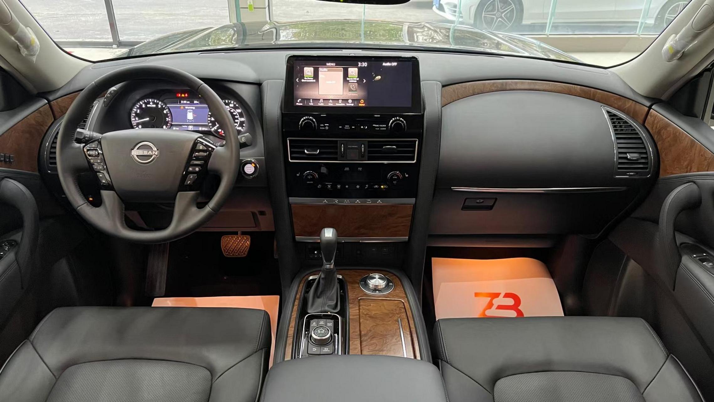 23款日产阿曼达,唯一能与凌志570比性能的车,价格比570便宜100多万