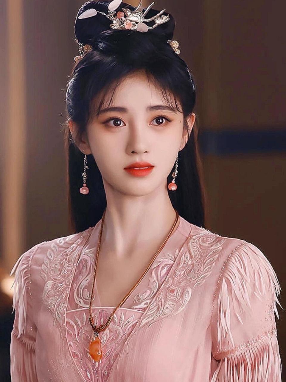 女明星绝美古装剧照分享~你喜欢谁?