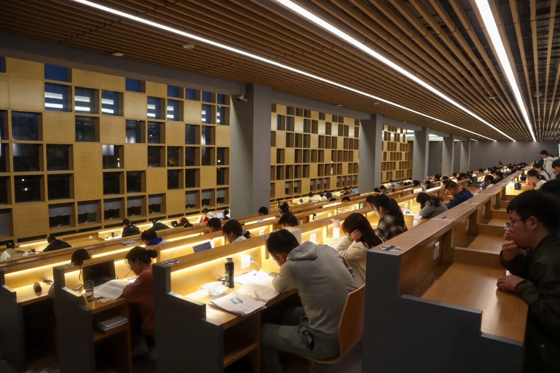 云南开放大学图书馆图片