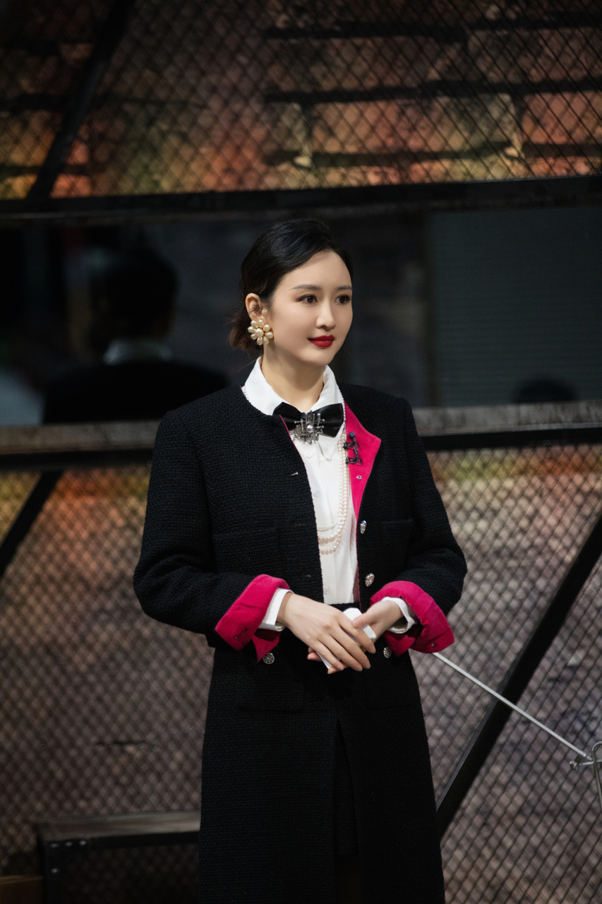 王鸥大侦探#  #大侦探城市暗影# 经过多方调查与讨论,"鼠王"真面目