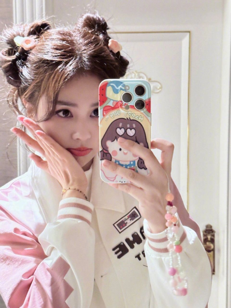 明星壁纸——白鹿    爱意随鹿起,风止意难平~很难不心动的壁纸哦