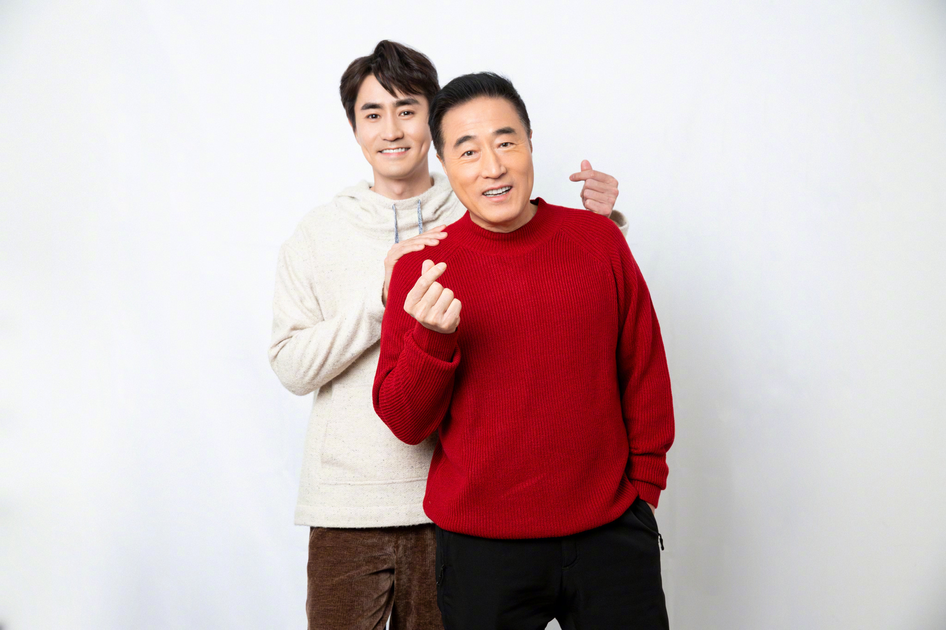 杨玏##父亲节# 今天这个日子,就好好爱爸[心]@杨立新