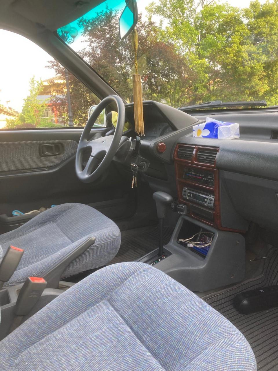 1986年,天津一汽决定以ckd形式引入大发charade车型,并命名为"夏利".