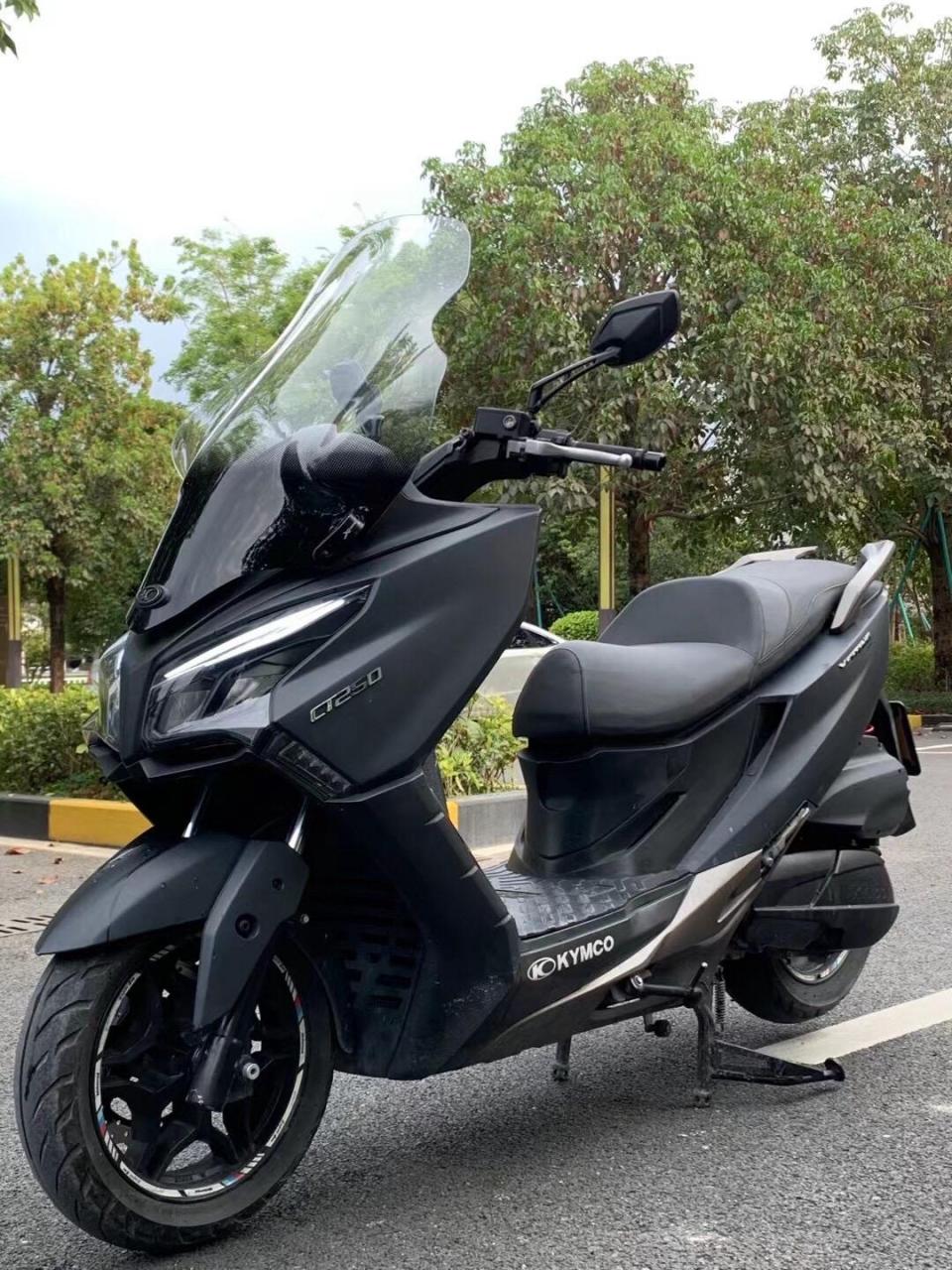 250大踏板,实行11000公里 牌证齐全随时过户 250排量大平踏 车况精品