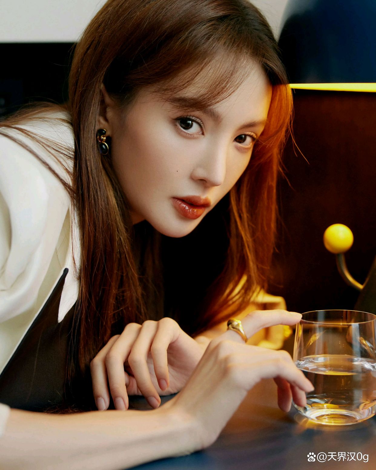 金晨的舞蹈就像网络世界里的减速带让人忍不住停下脚步沉醉在她