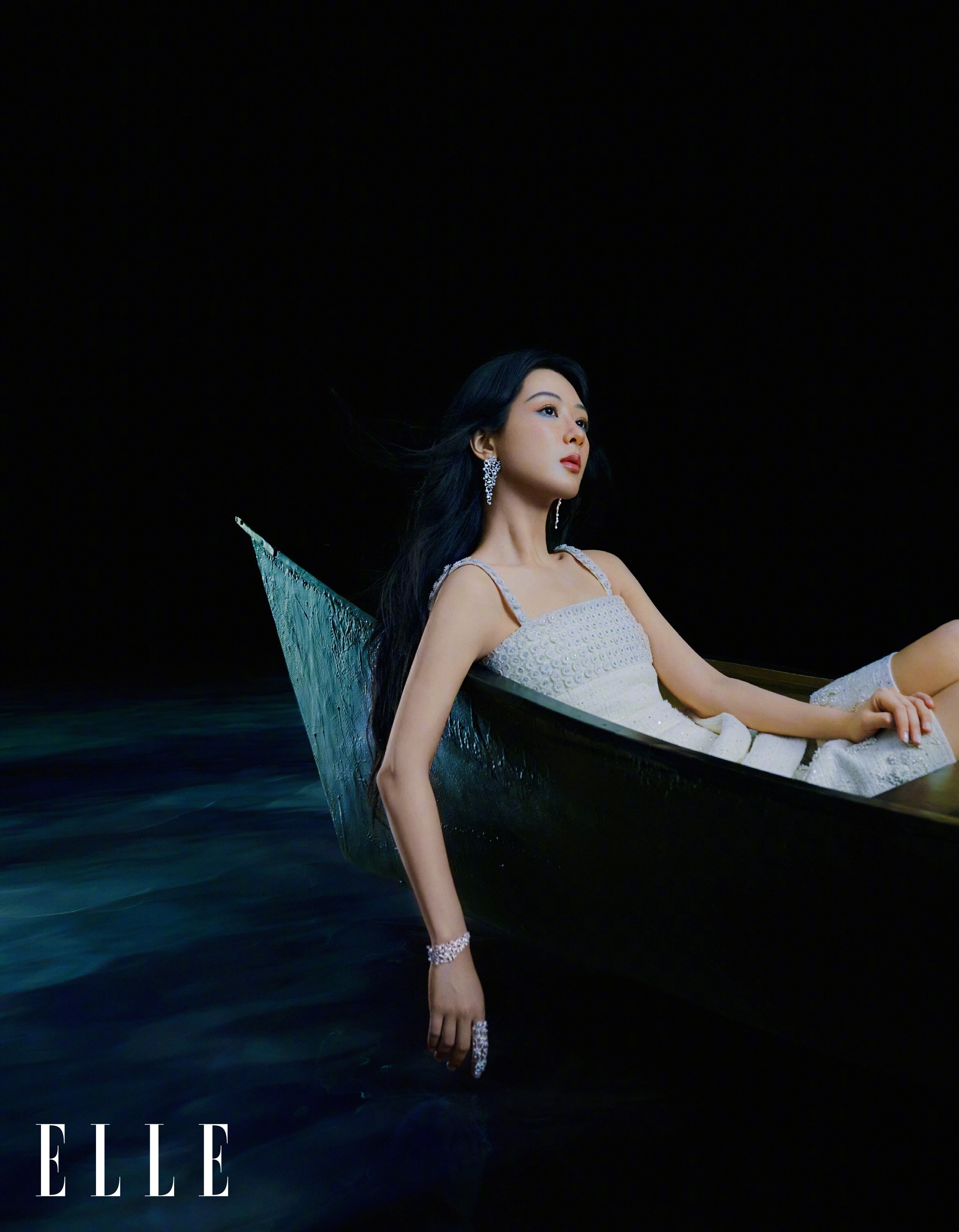 杨紫elle六月刊封面大片
