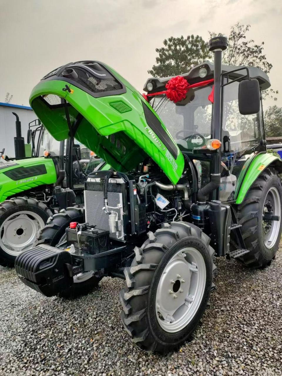 道依茨法尔904拖拉机 空调驾驶室,带气泵 后轮距1米2无极可调 全款11