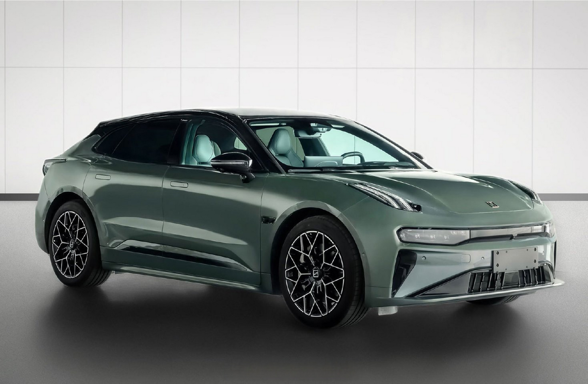 蛤蟆灯的极氪001更新,现在极氪新车正在逐渐脱离蛤蟆灯,毕竟001当年