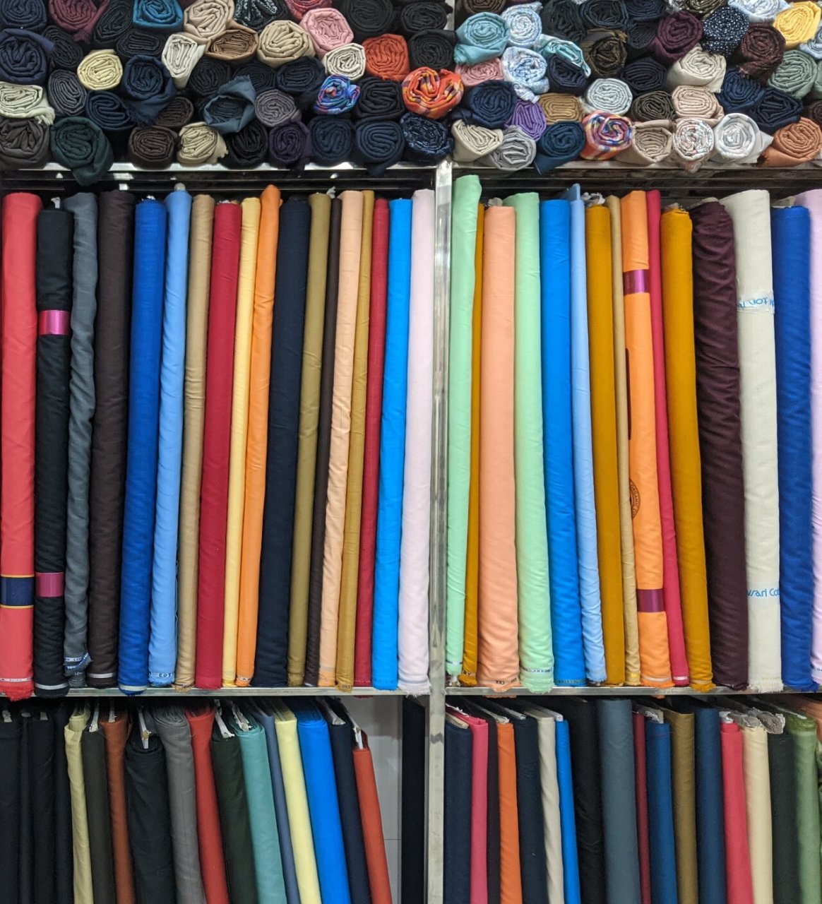 化纤装饰贴墙布,其特点有那些?