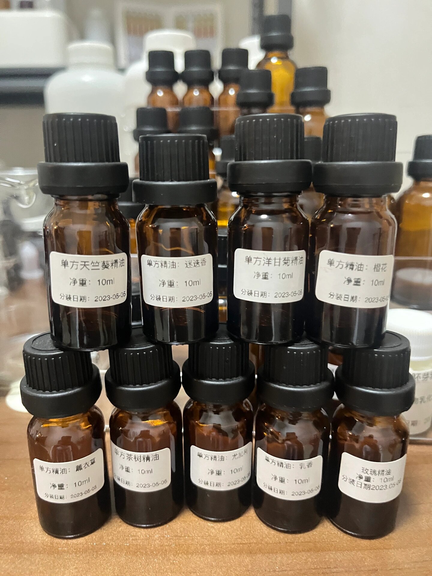 来自10年调配师的美白玫瑰单方精油配方分享