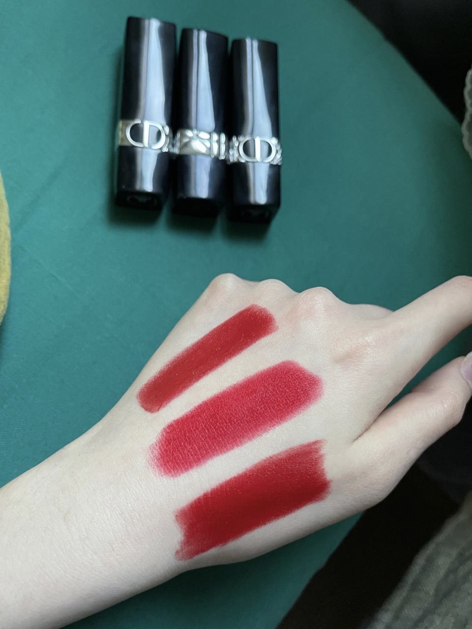 迪奥999哑光缎光668丝绒对比73 本人冷白皮!仅供参考