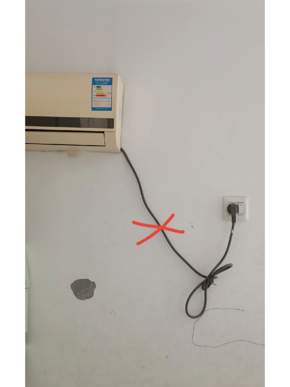挂机空调"插座位置"这样装更香 很多朋友家里空调插座随便留,比如插座
