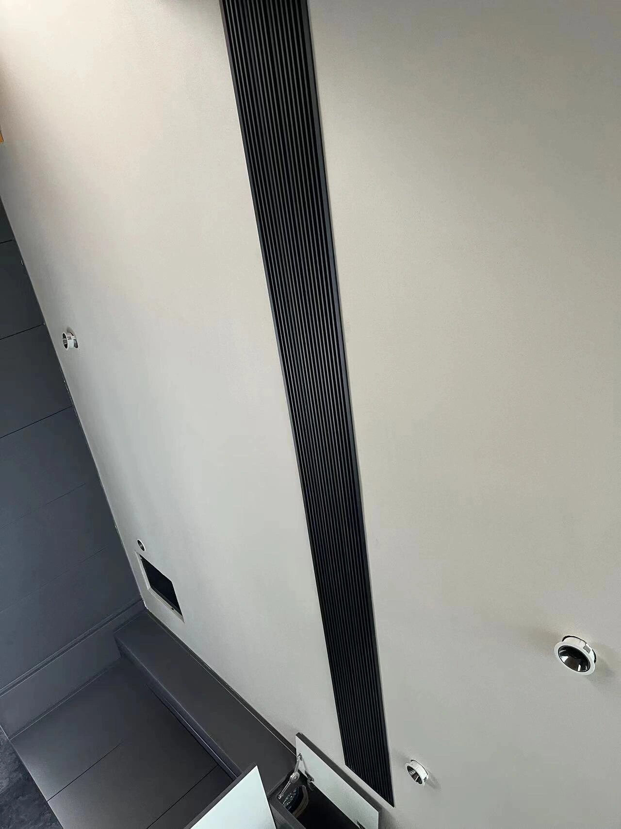 今年的网红爪型空调风口原来是这样的 爪型风口跟线型风口的区别 首先