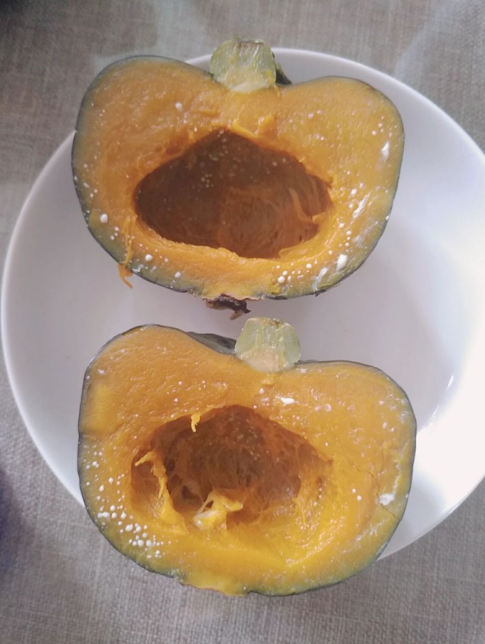 贝贝南瓜蒸好了有白色水珠可以吃吗?