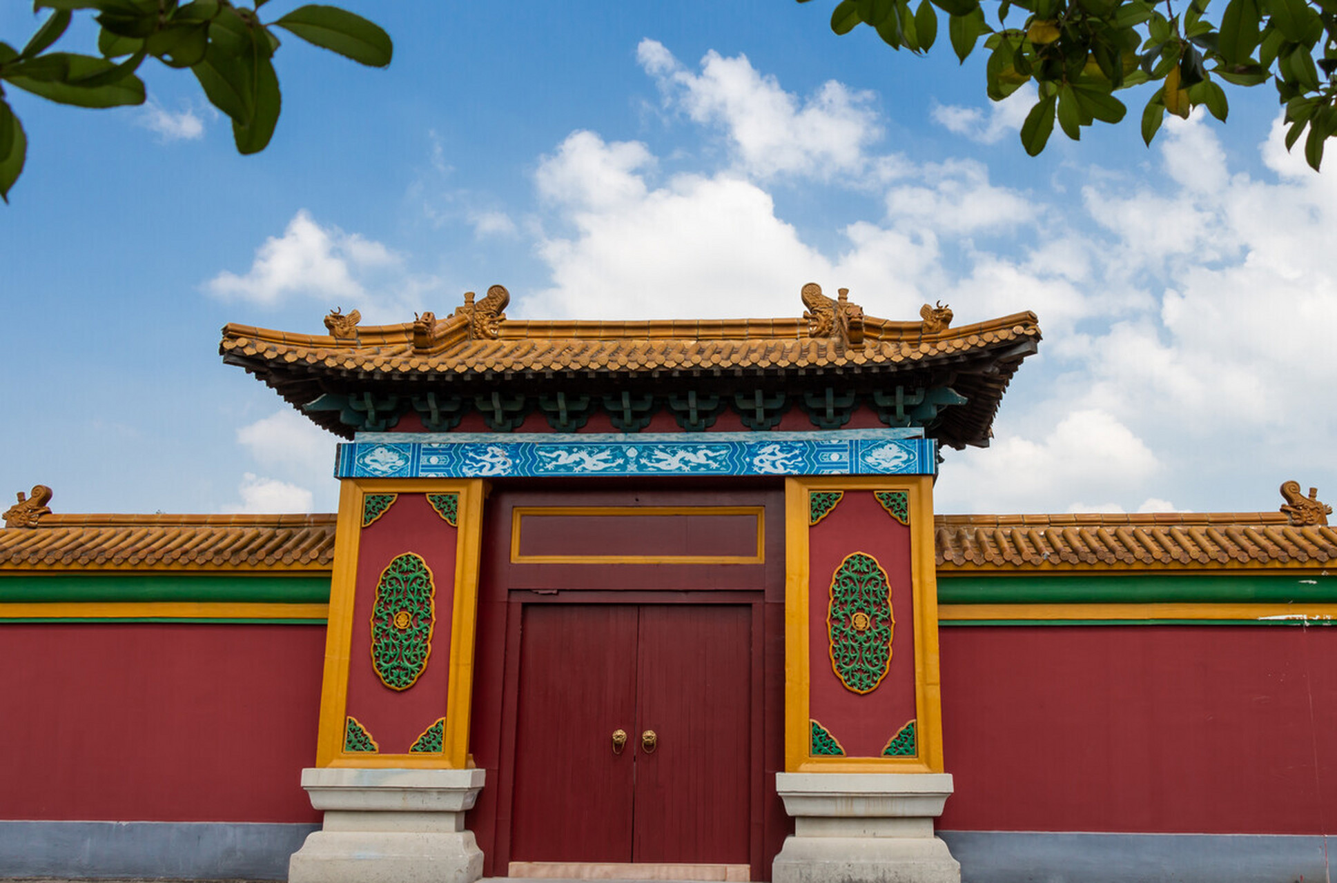 中式建筑知识:古建筑里的门 聊完了室内的家具和装修,我们看看一个