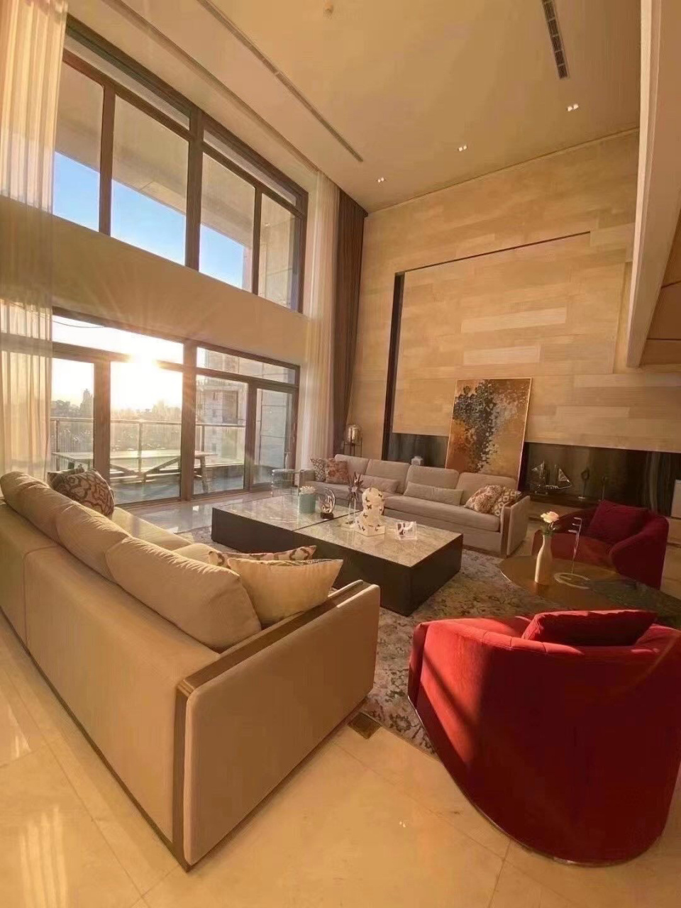 汤臣一品顶复出租, 764平米后排复式 40层/42层, 全新样板间出炉 客厅