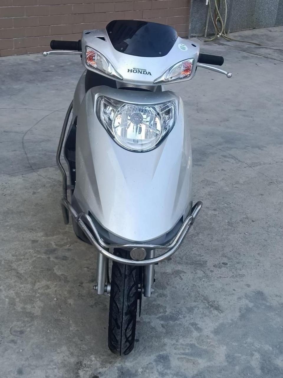 合资本田新款三代小公主125cc 踏板摩托车推荐