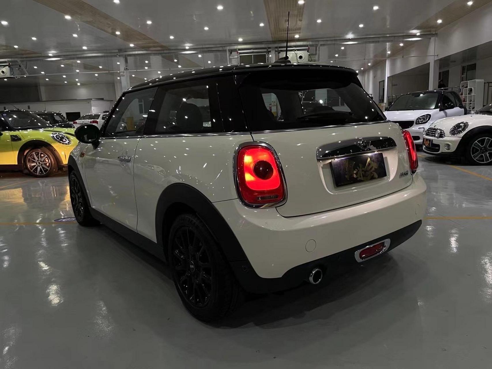 mini cooper f56经典派 胡椒白  17年上户 个人一手车 3.