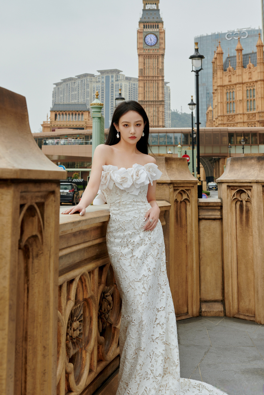 欢娱影视演员@吴佳怡six 受邀出席#腾讯视频星光大赏# !