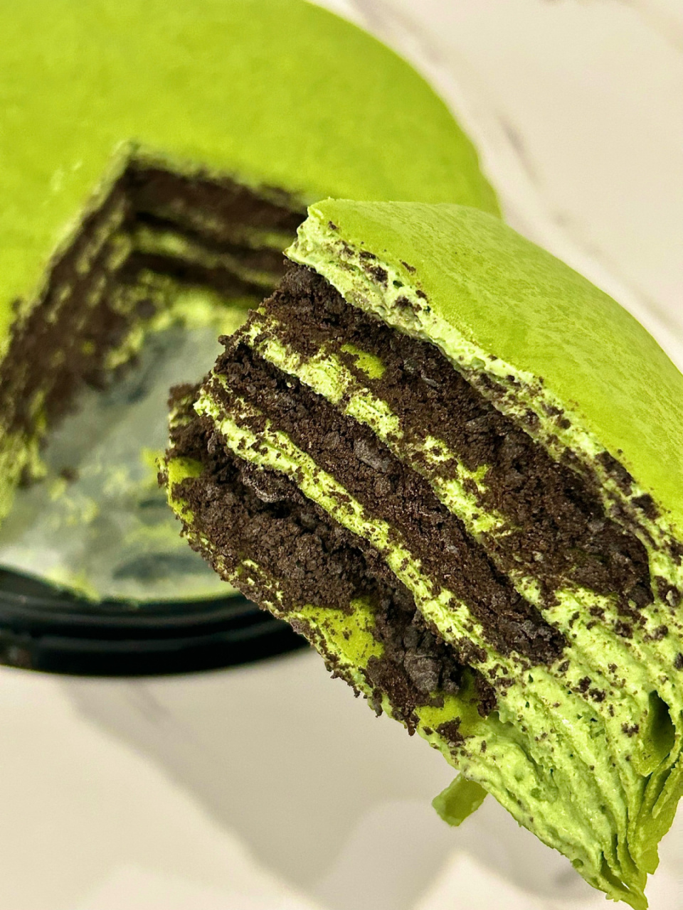 冷藏一下更好吃!我一个人能炫一整个01 #抹茶奥利奥千层# #抹茶