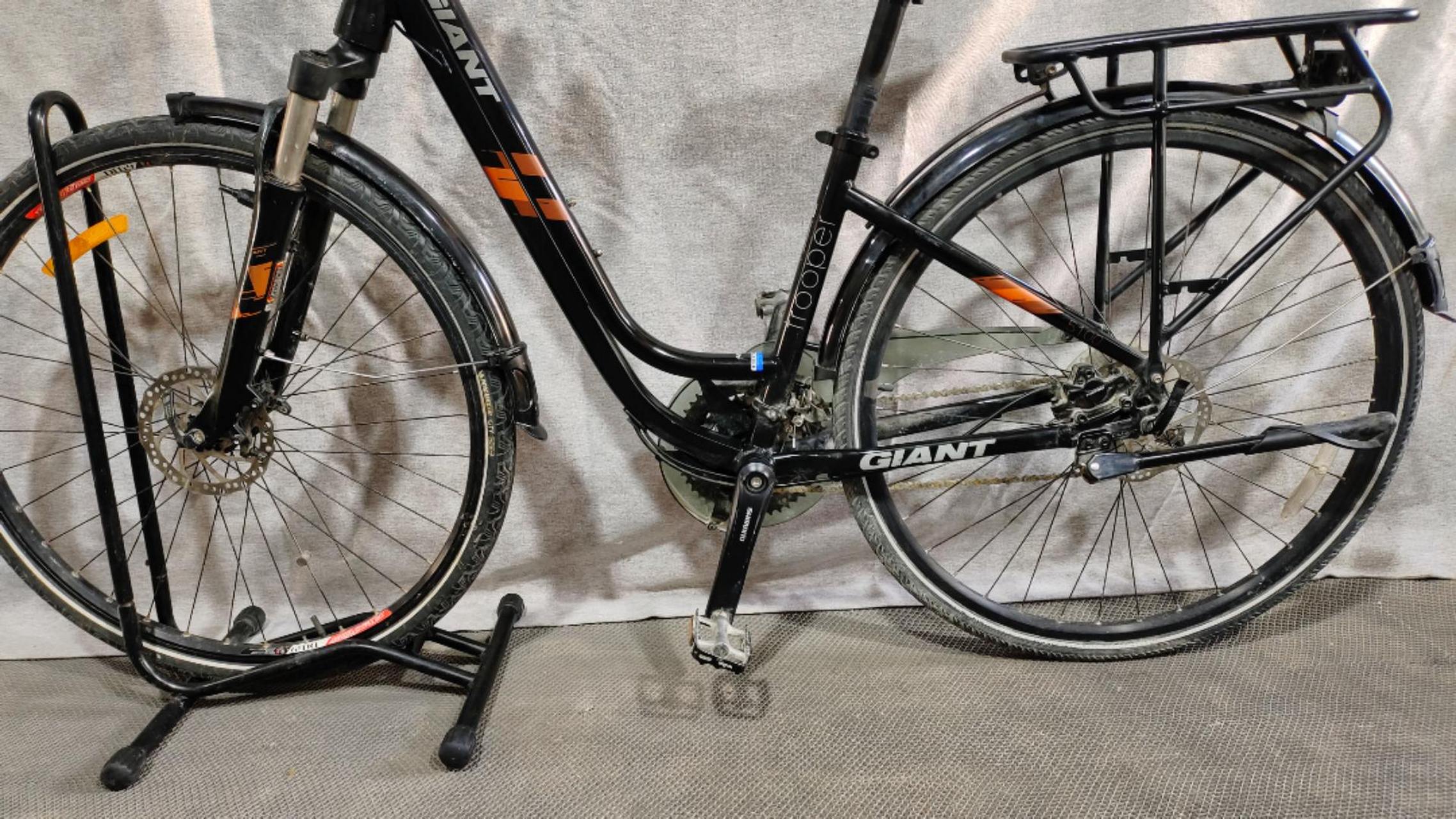 捷安特帝柏5100,27速,油刹,2298元,旅行车喜欢旅行车的朋友来啊,你不