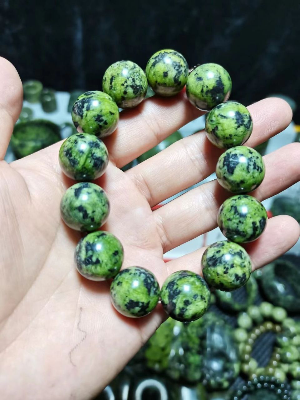 藏玉药王石手串 藏玉药王石精品西瓜绿能量养生保健手串 67具体可以