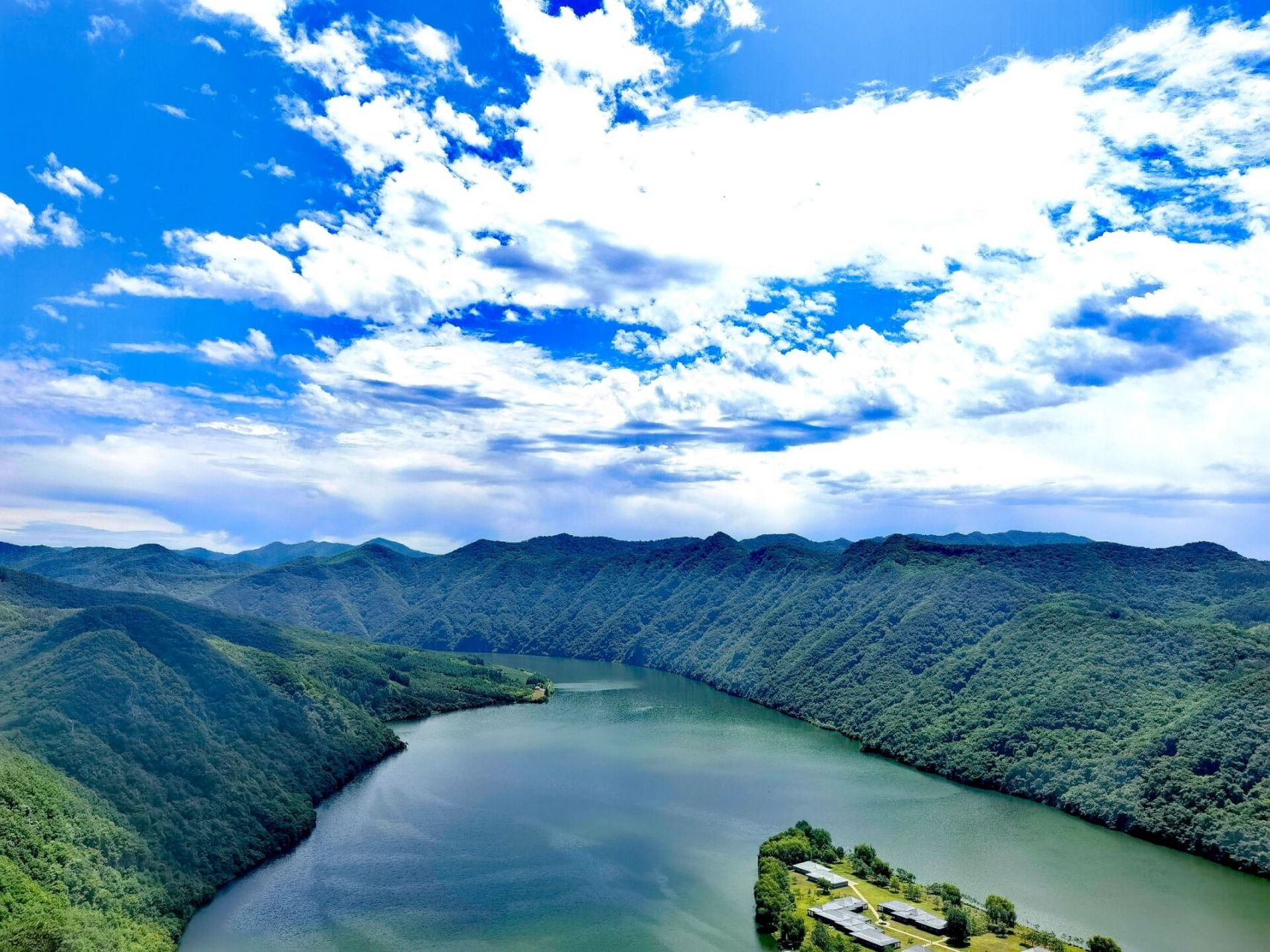 虎谷峡风景区图片
