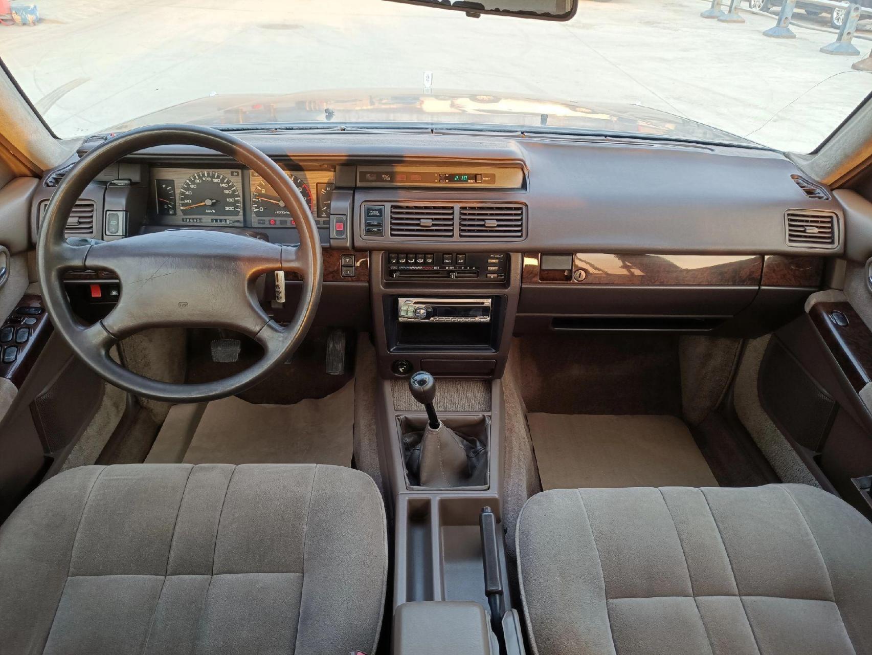 尼桑公爵王y31塞德里克 3.0l vip版cedric手动后驱!收藏经典老车!