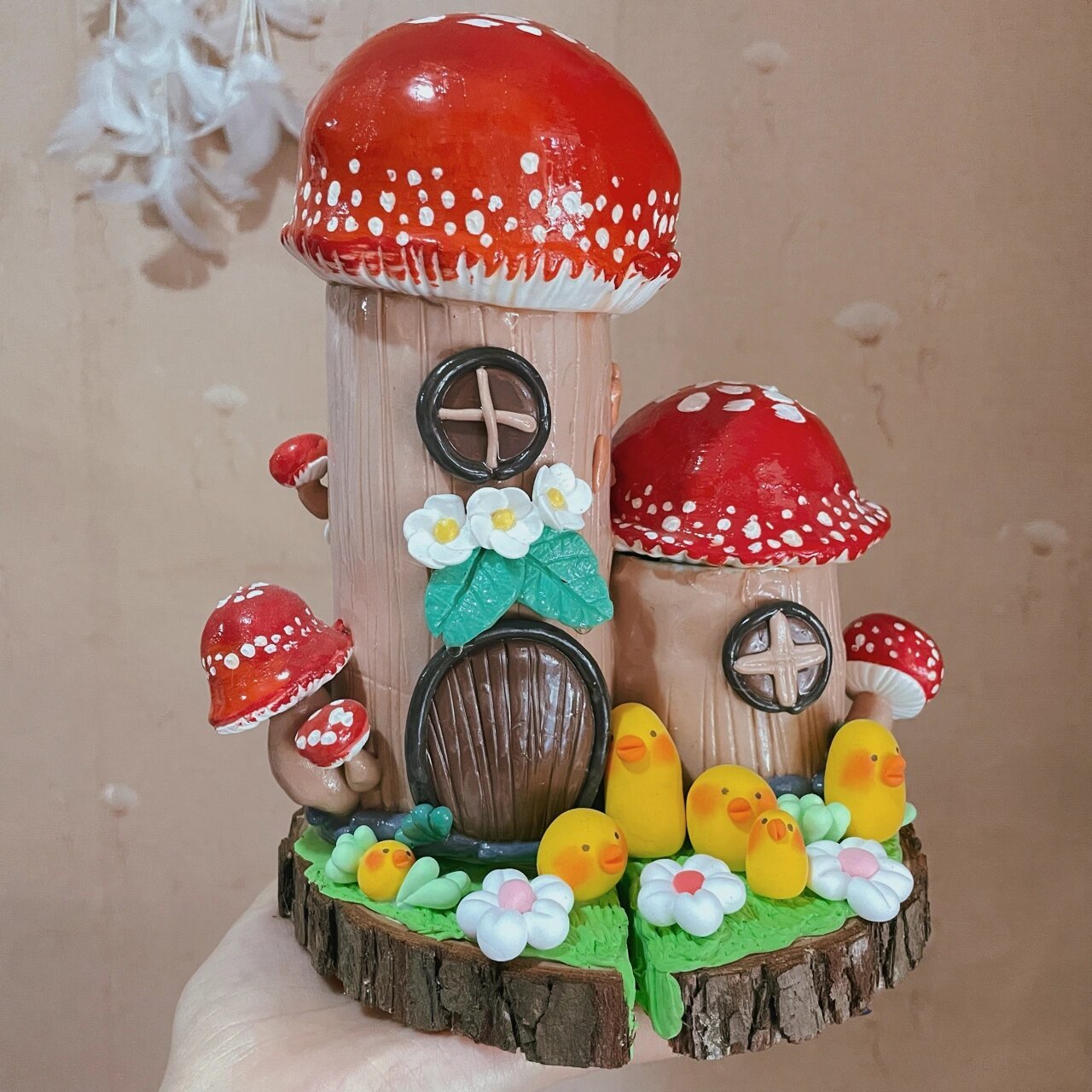 原创蘑菇房子超轻粘土彩泥软陶废物利用 材料:塑料瓶,超轻粘土,丙烯