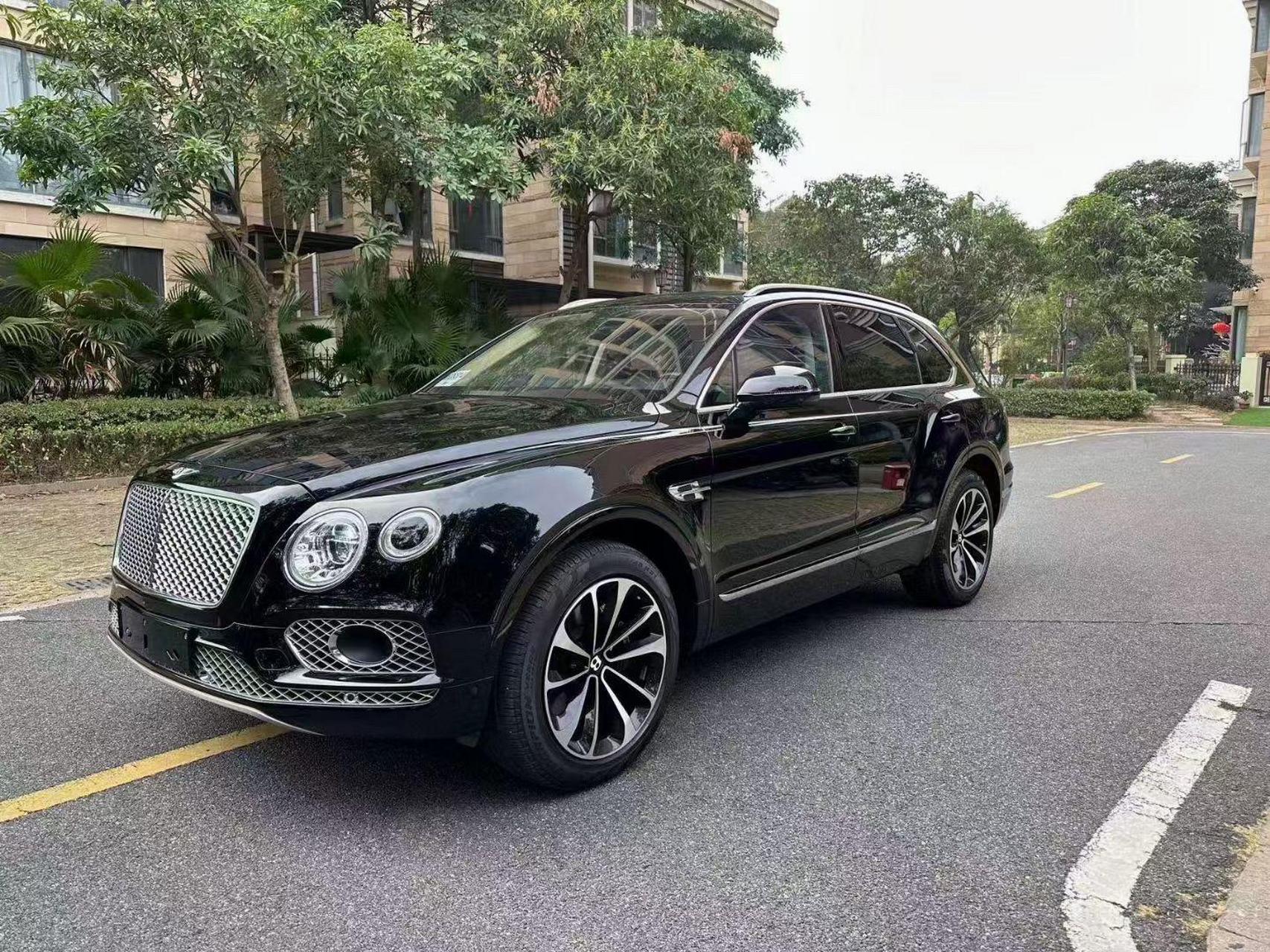 准新车2021年宾利添越6.