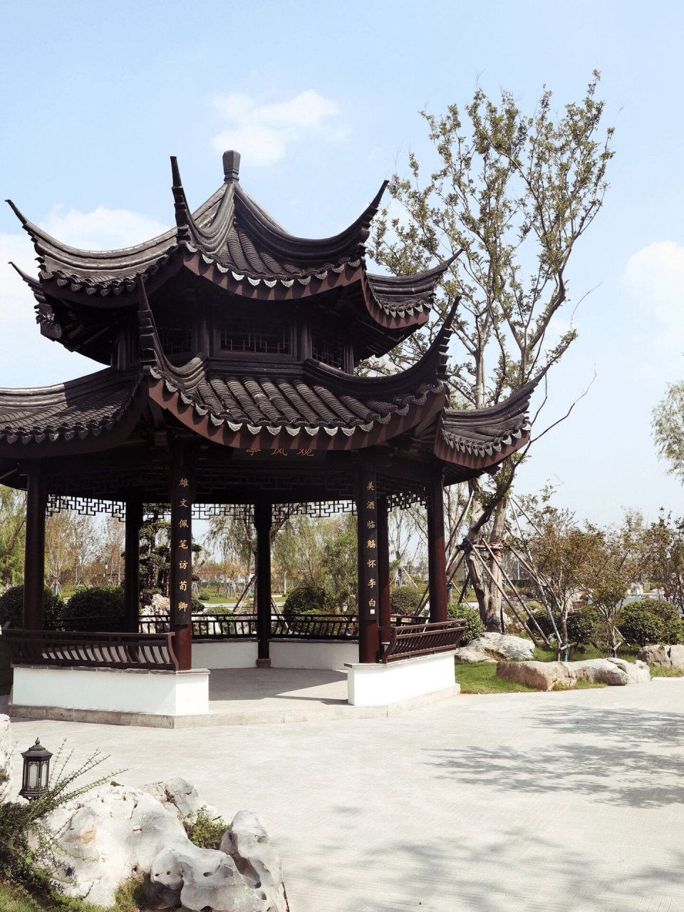 一角飞檐,中国古建筑的点睛之笔 99"香亭三间五座,三面飞檐戗角