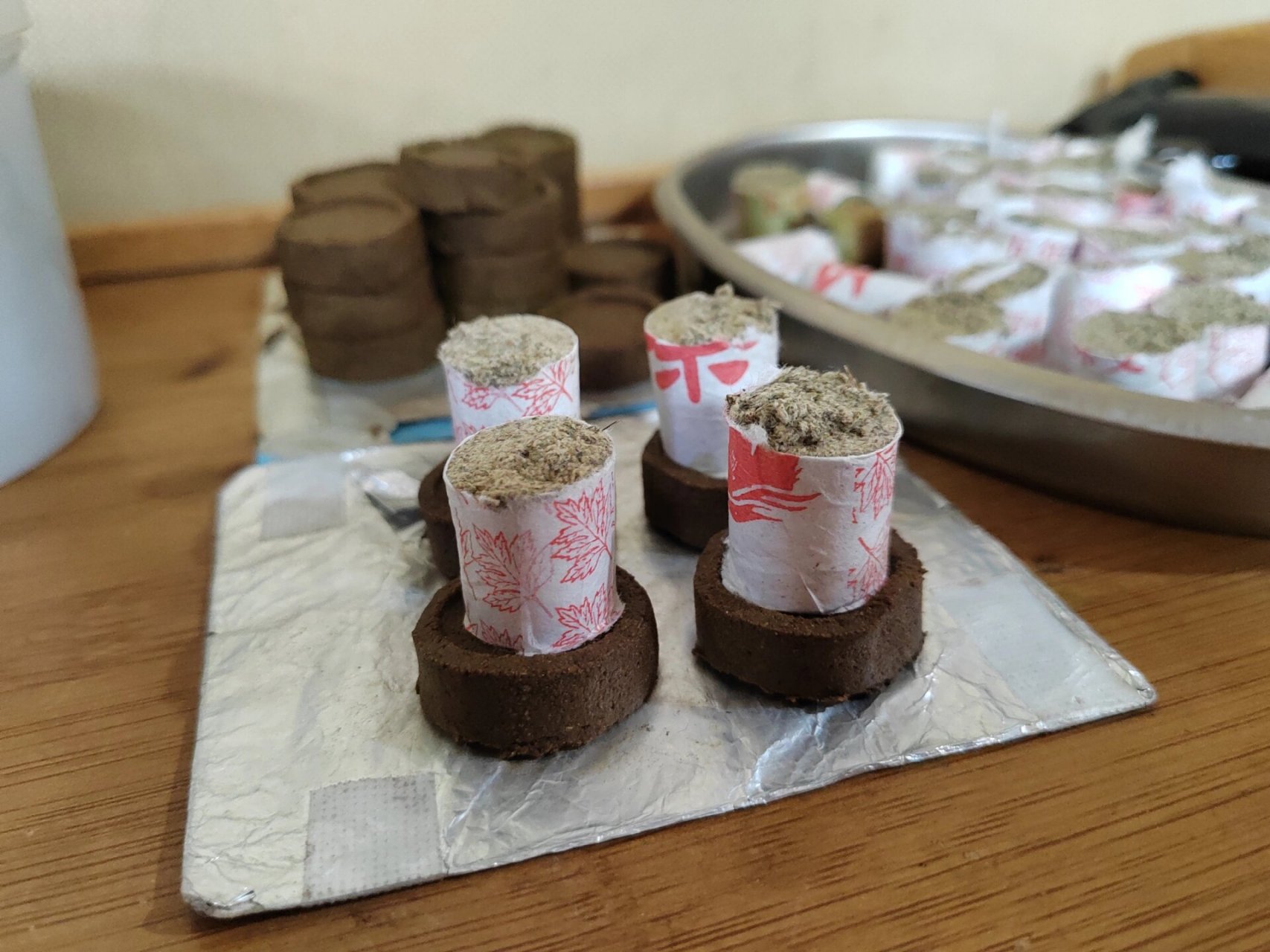 日常准备附子饼 灸法名.是隔物灸之一.