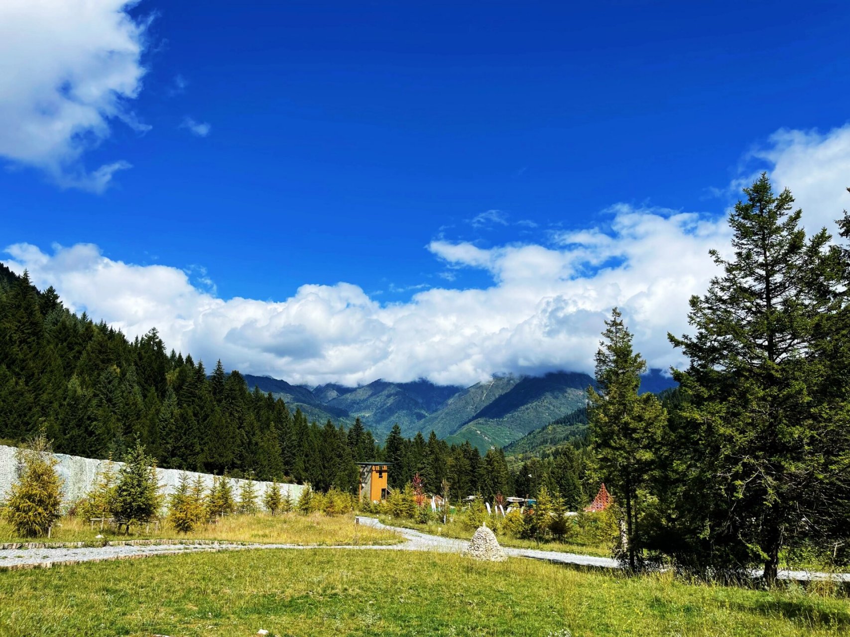 九寨沟周边~小众出片景点中查沟 九寨沟玩了一整天有点累,但是十一假