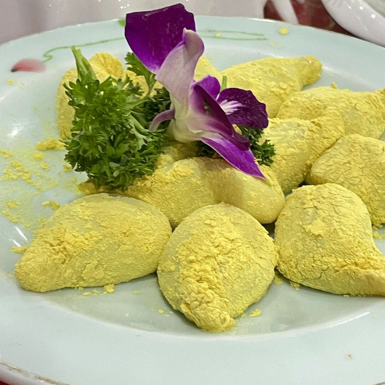 宁波慈溪特产78 外表跟老鼠糖球很像 但是实际上是汤圆一样的做法