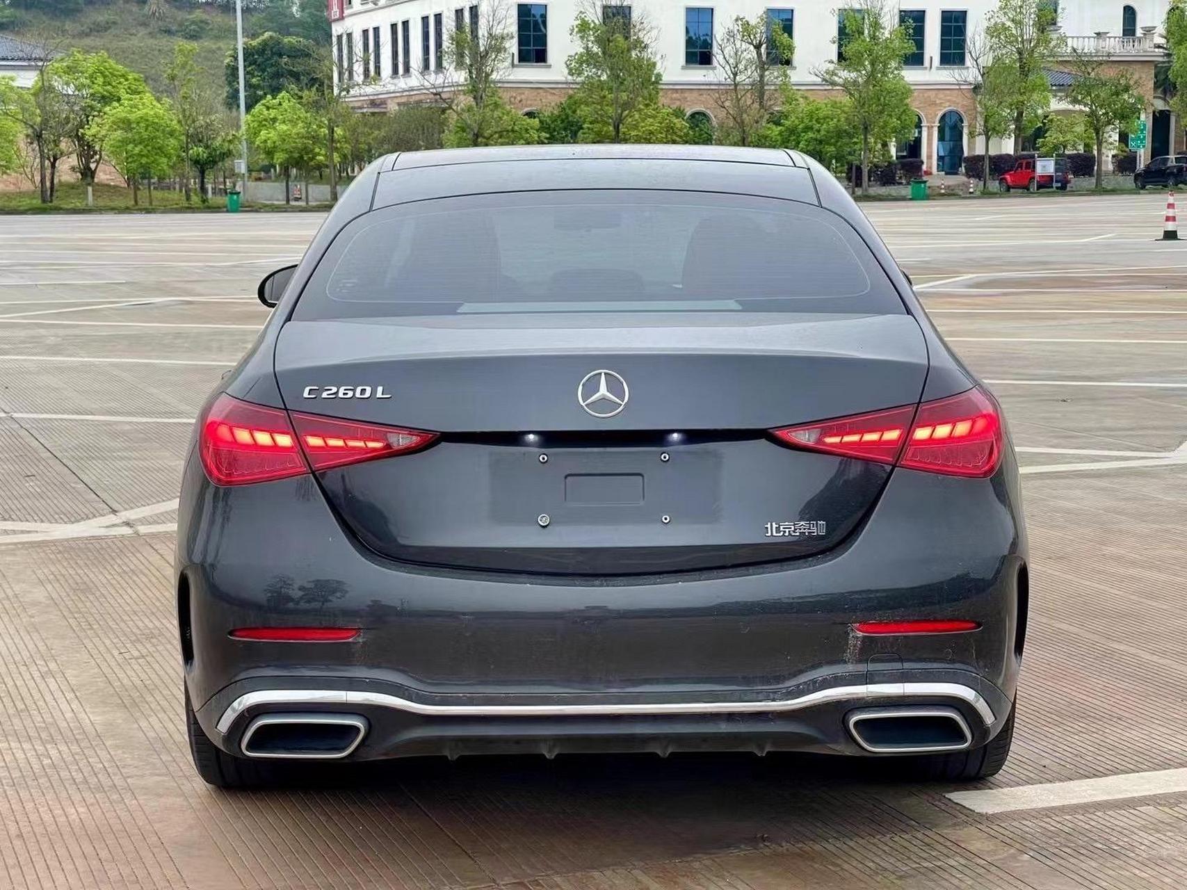 23年奔驰c260l运动版  石墨灰车漆;轻混系统动力好开省油 ,90%原漆,64