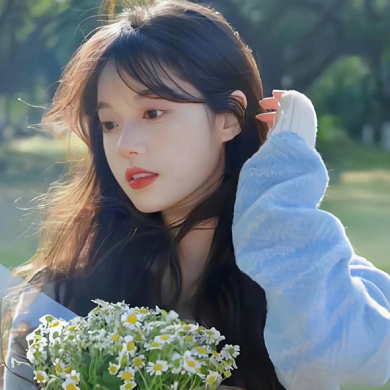 春天小清新女生头像 你永远不会知道 我本可以 怎样爱你 ——洛尔迦