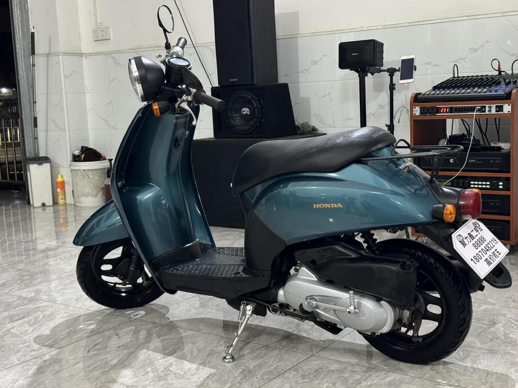 纯进口本田dio61期小踏板,50cc风冷四冲程小绵羊,一毛一公里,本田dio