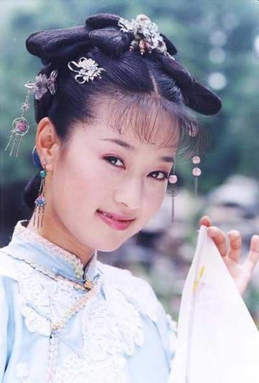 一次节目中,周杰被问到:"林心如和马伊琍的紫薇,哪个演得更好?