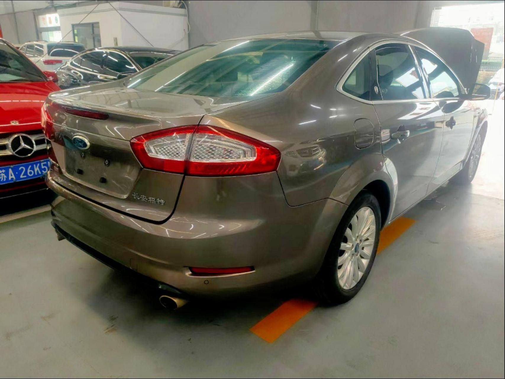 新到2014年福特蒙迪欧致胜2.